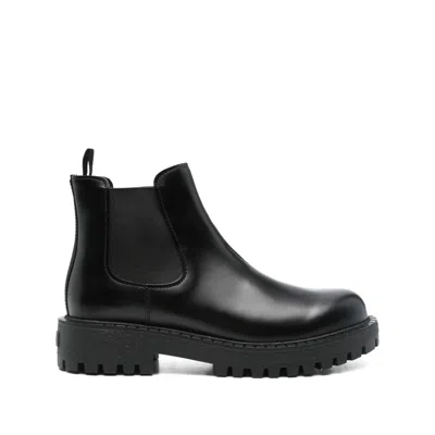 Prada 45mm Leather Chelsea Boots In Black