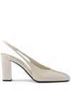 Prada Slingback-pumps Aus Lackleder In Elfenbein