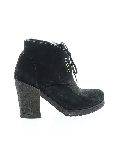 Pre-owned Prada Ankle Boots In Black