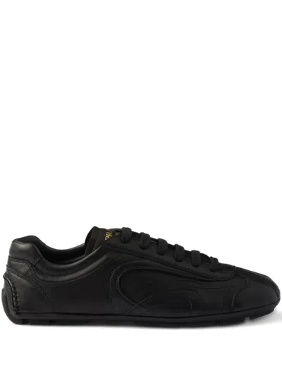 Prada Antiqued Sneakers Aus Nappaleder In Black