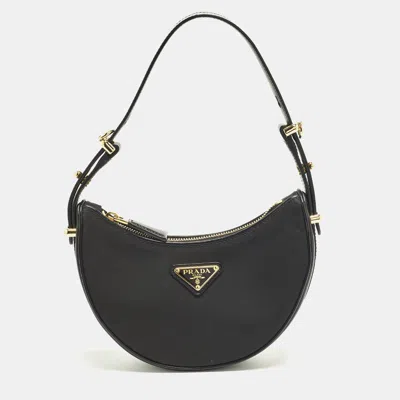 Pre-owned Prada Arqué Black Leather And Nylon Hobo