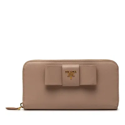 Pre-owned Prada Beige Leather Long Wallet (bi-fold) ()