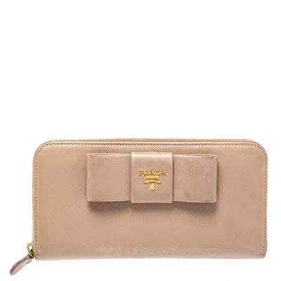 Pre-owned Prada Beige Saffiano Leather Bow Zip Around Wallet