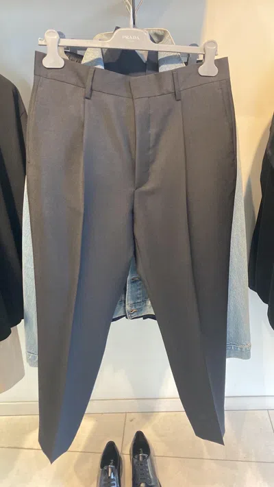 Prada Belt Ring Casual Pants In Black