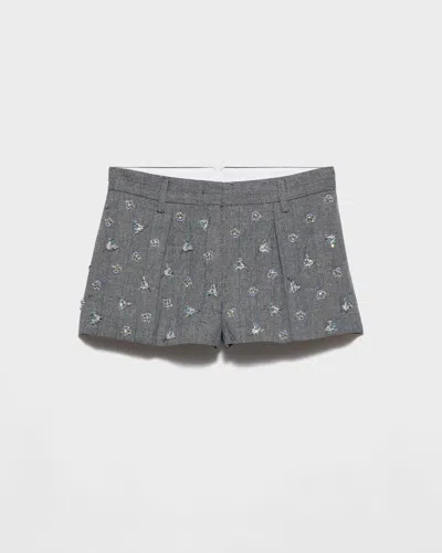 Prada Bestickte Shorts Aus Wollnadelstreifen In Gray