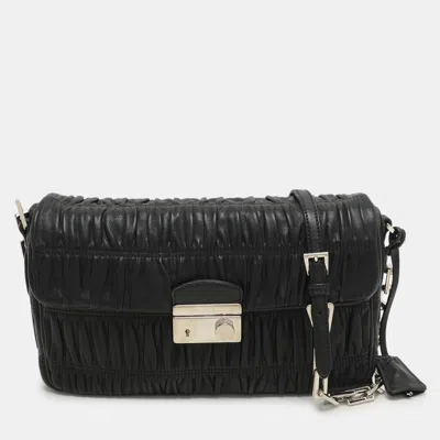 Pre-owned Prada Black Leather Gaufre Chain Shoulder Bags