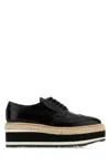 Prada Scarpe Stringate In Pelle Nera  Donna