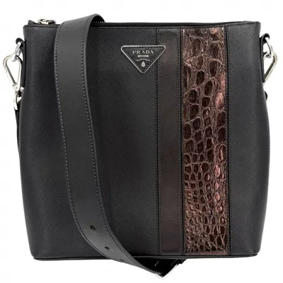 Pre-owned Prada Black Leather Shoulder Bag ()
