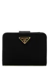 Prada Women Portafoglio Piccolo In Saffiano In Nero