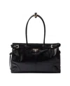 Prada Bonnie Extragrosse Handtasche Aus Leder In Black