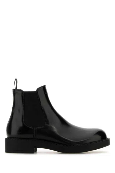 Prada Mens Black Logo-debossed Heeled Leather Chelsea Boots