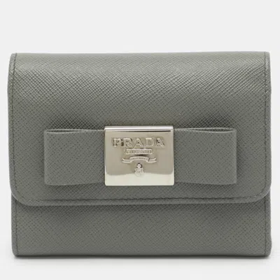 Pre-owned Prada Bow Grey Saffiano Leather And Saffiano Leather Wallet