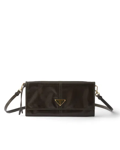 Prada Brieftasche Aus Leder Mit Schulterriemen In Green