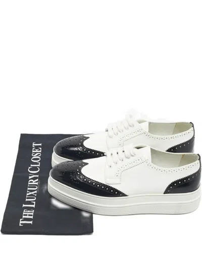 Pre-owned Prada Broguing Lace-up Derby Shoes In White