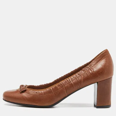 Pre-owned Prada Brown Leather Round Toe Pumps Size 39