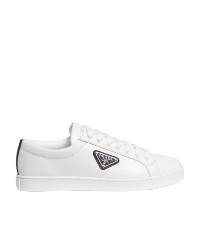 PRADA PRADA LOGO PLAQUE LOW-TOP SNEAKERS
