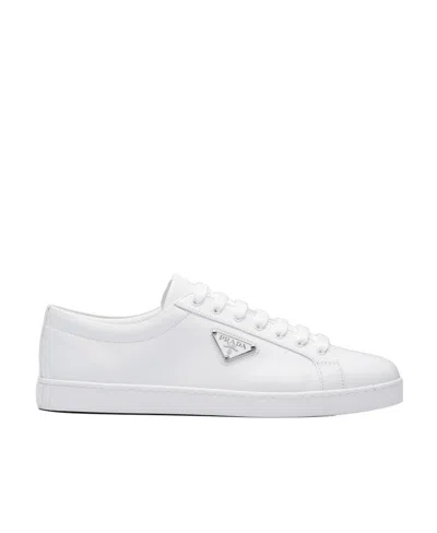 PRADA PRADA LOGO PLAQUE LOW-TOP SNEAKERS