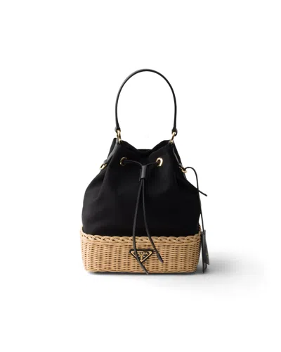 Prada Bucket Bag Aus Korbgeflecht Und Canvas In Black