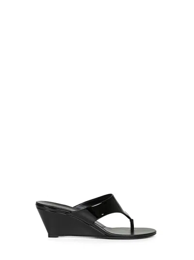 Prada Calzature Black Patent Leather Thong Sandals In Multi