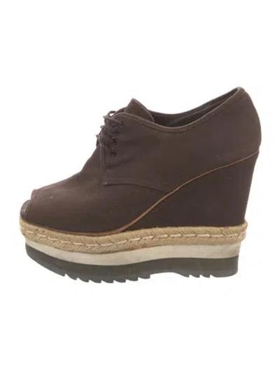 Pre-owned Prada Canvas Pumps In Brown
