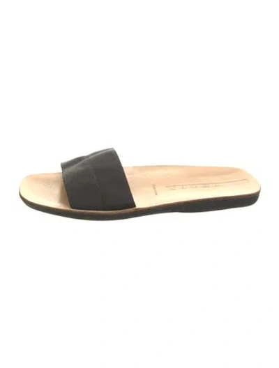 Pre-owned Prada Canvas Slides In Black