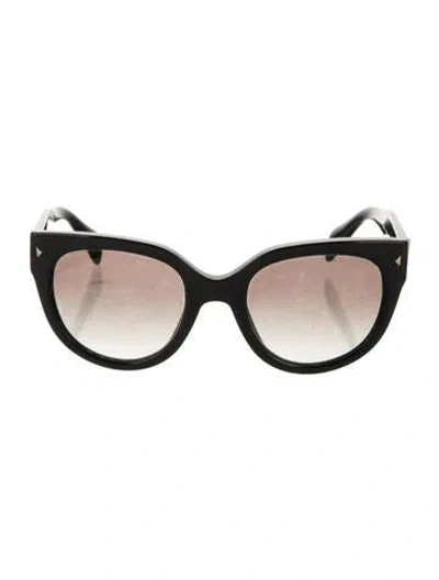 Pre-owned Prada Cat-eye Gradient Sunglasses In Black