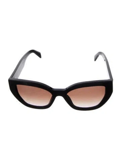 Pre-owned Prada Cat-eye Gradient Sunglasses In Black