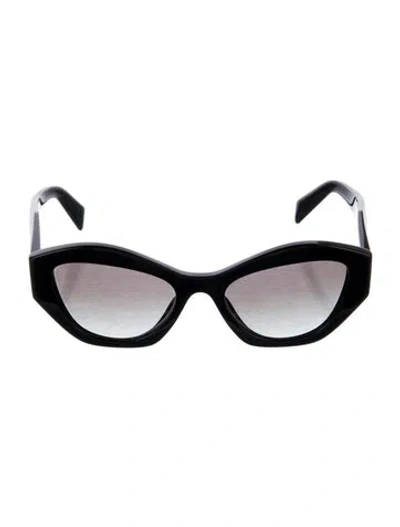 Pre-owned Prada Cat-eye Gradient Sunglasses In Black