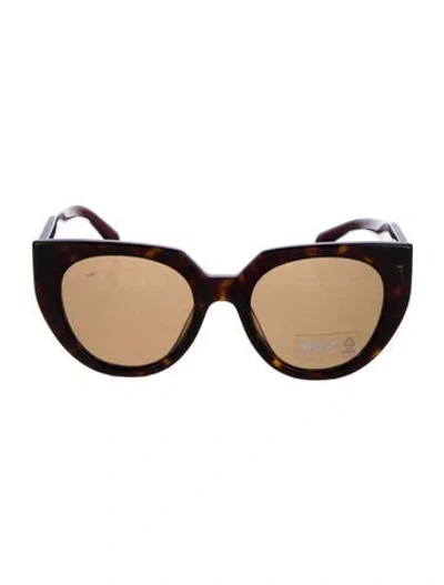 Pre-owned Prada Cat-eye Tinted Sunglasses In Black