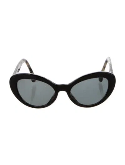 Pre-owned Prada Cat-eye Tinted Sunglasses In Black