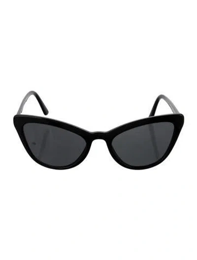 Pre-owned Prada Cat-eye Tinted Sunglasses In Black
