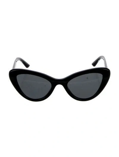 Pre-owned Prada Cat-eye Tinted Sunglasses In Black