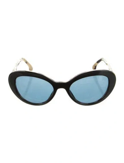 Pre-owned Prada Cat-eye Tinted Sunglasses In Black