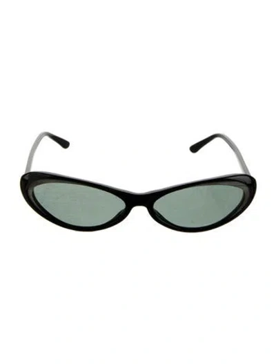 Pre-owned Prada Cat-eye Tinted Sunglasses In Black
