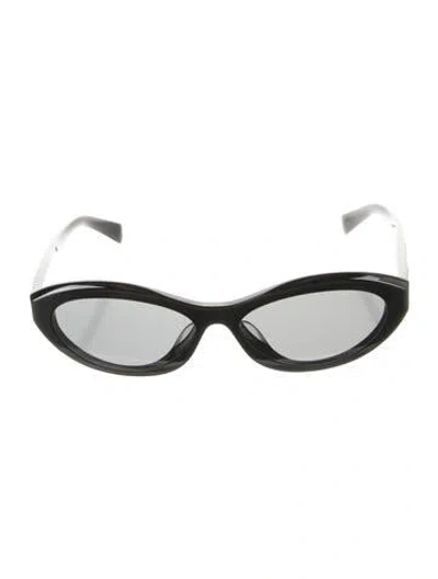 Pre-owned Prada Cat-eye Tinted Sunglasses In Black