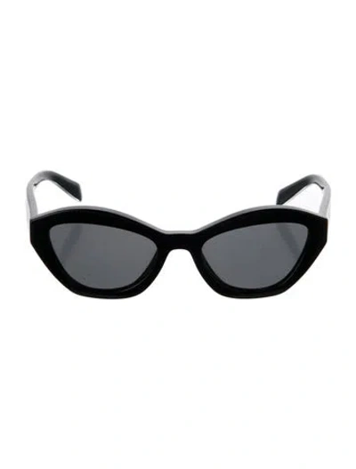 Pre-owned Prada Cat-eye Tinted Sunglasses In Black