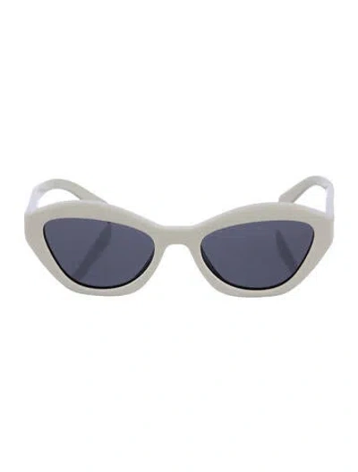 Pre-owned Prada Cat-eye Tinted Sunglasses In White