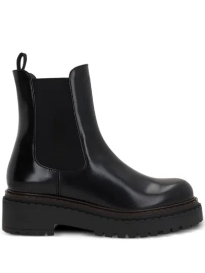 Prada Chelsea Boots In Schwarz