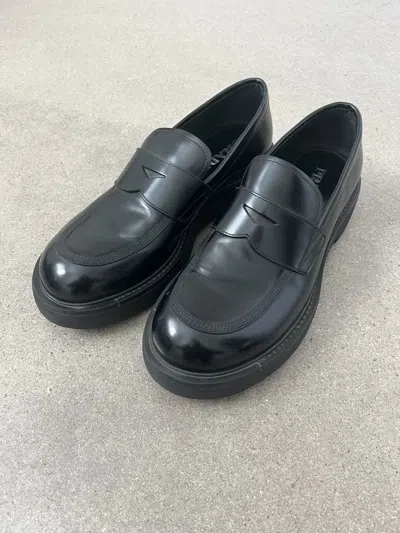 Pre-owned Prada Chunky  Penny Loafer In Black