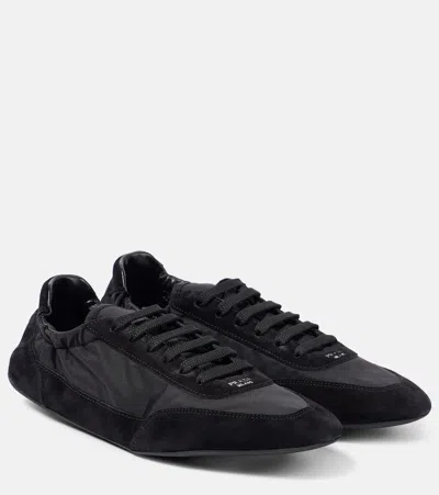 Prada Collapse Sneaker Aus Re-nylon Und Wildleder In Black