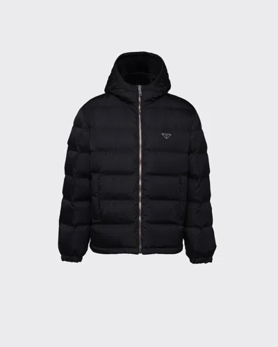 PRADA KURZE DAUNENJACKE AUS RE-NYLON