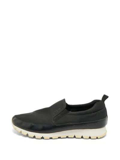 Pre-owned Prada Debossed-logo Sneakers In Black