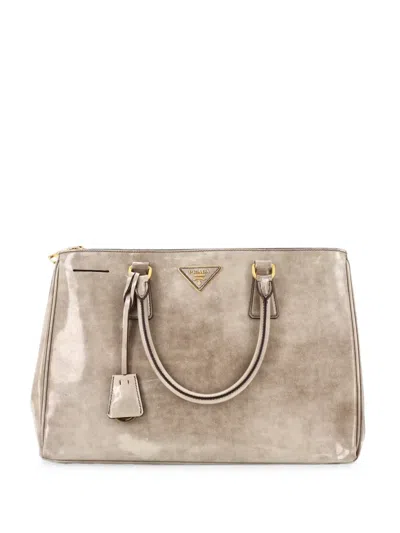 Pre-owned Prada Double Zip Lux Spazzolato Leather Medium Tote Bag In 褐色