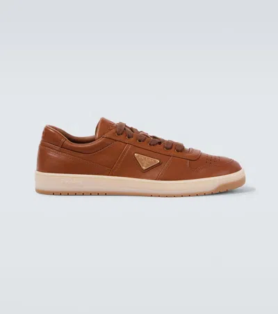 Prada Sneakers Downtown Aus Leder In Braun
