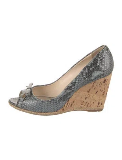 Pre-owned Prada Embossed Leather Animal Print Pumps In Gray