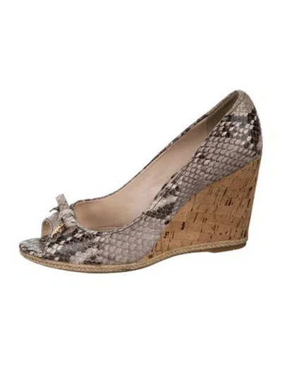 Pre-owned Prada Embossed Leather Animal Print Pumps In Grey