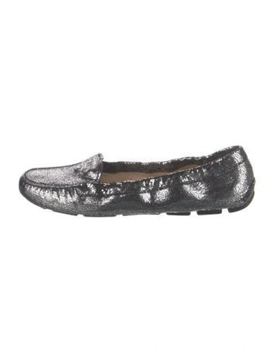 Pre-owned Prada Embossed Leather Loafers In Gray