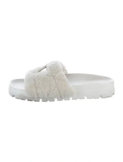 Pre-owned Prada Enameled Metal Triangle Faux Fur Slides In White