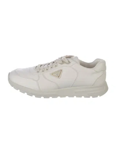 Pre-owned Prada Enameled Metal Triangle Leather Athletic Sneakers In White