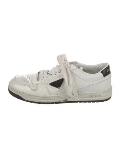 Pre-owned Prada Enameled Metal Triangle Leather Athletic Sneakers In White